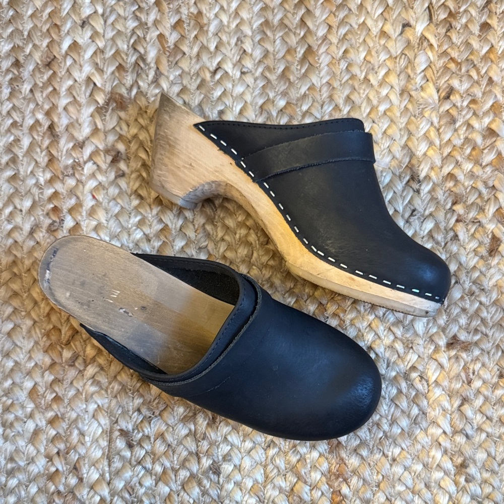 Maguba 37 (US 7) Black Wood Clogs Leather Womens Shoes Slip On Open Back